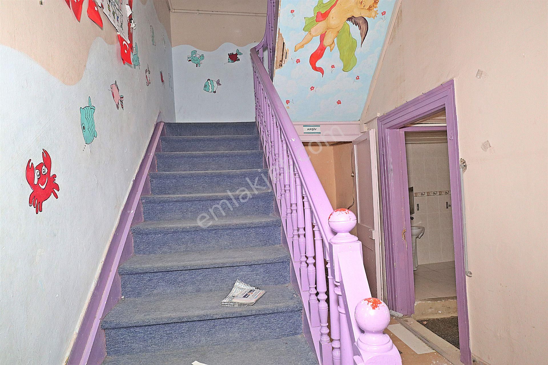 Göztepe Küçükyalıda Müstakil 4 Katlı Satılık Cumbalı Bina - Görsel 12