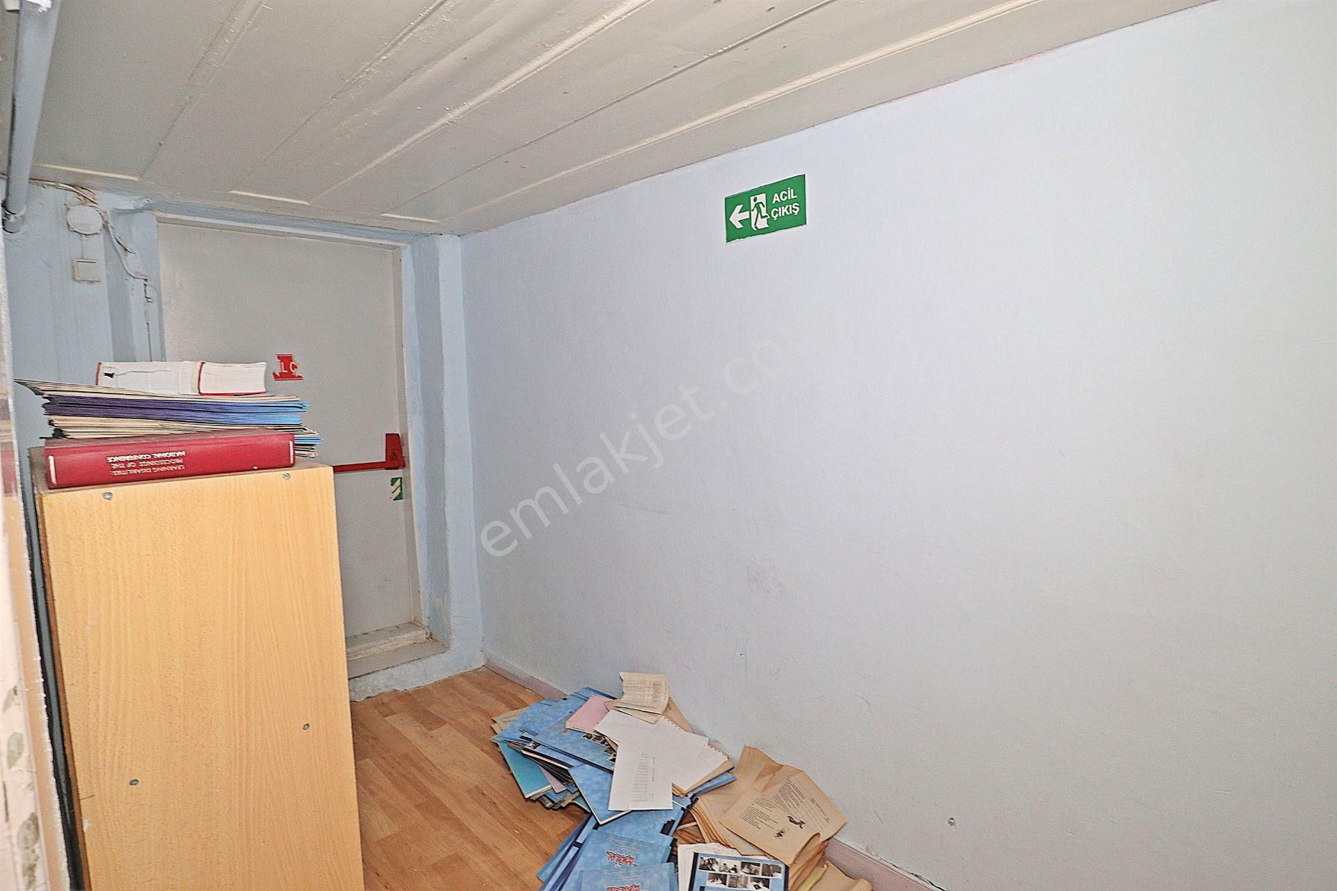 Göztepe Küçükyalıda Müstakil 4 Katlı Satılık Cumbalı Bina - Görsel 22