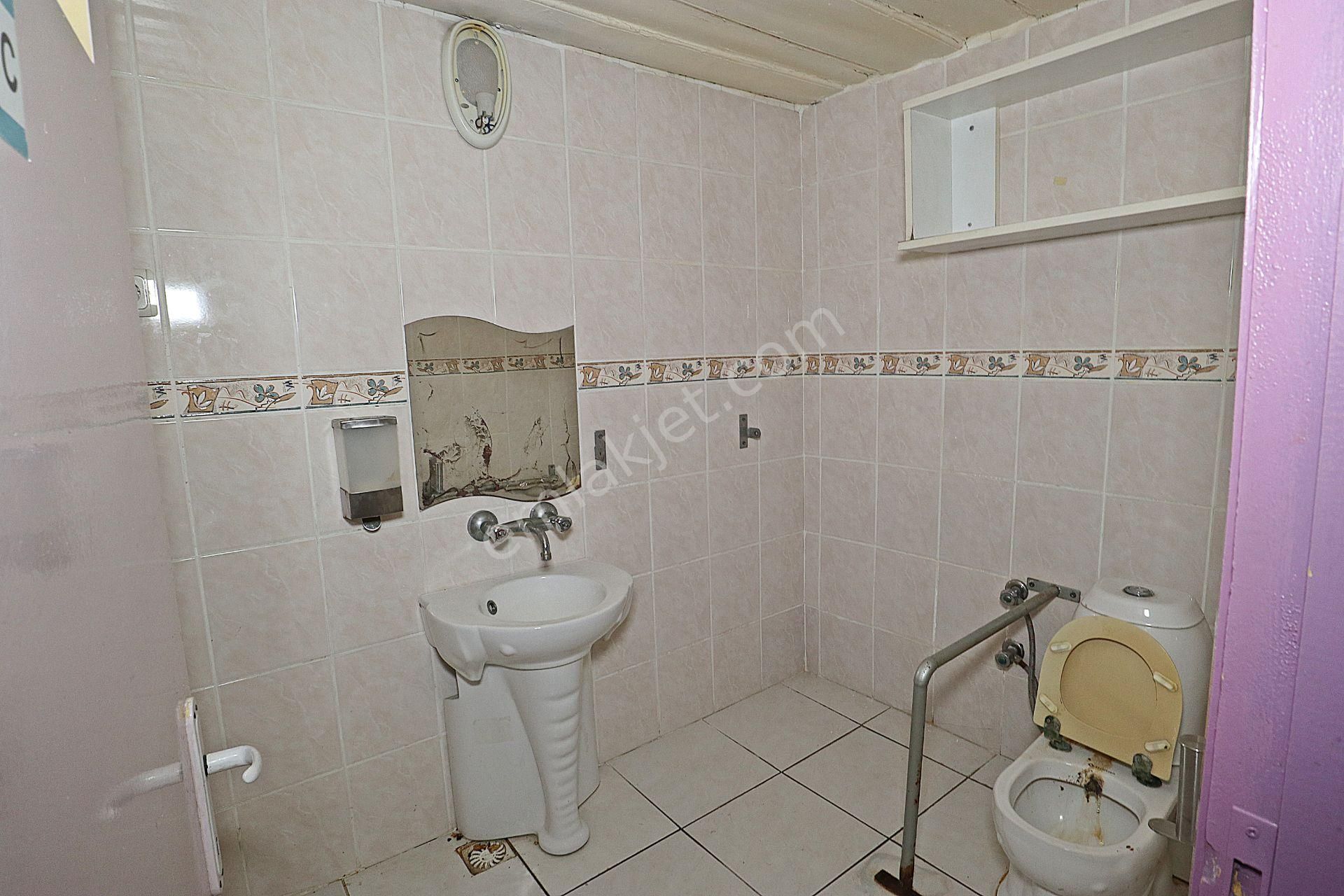 Göztepe Küçükyalıda Müstakil 4 Katlı Satılık Cumbalı Bina - Görsel 8