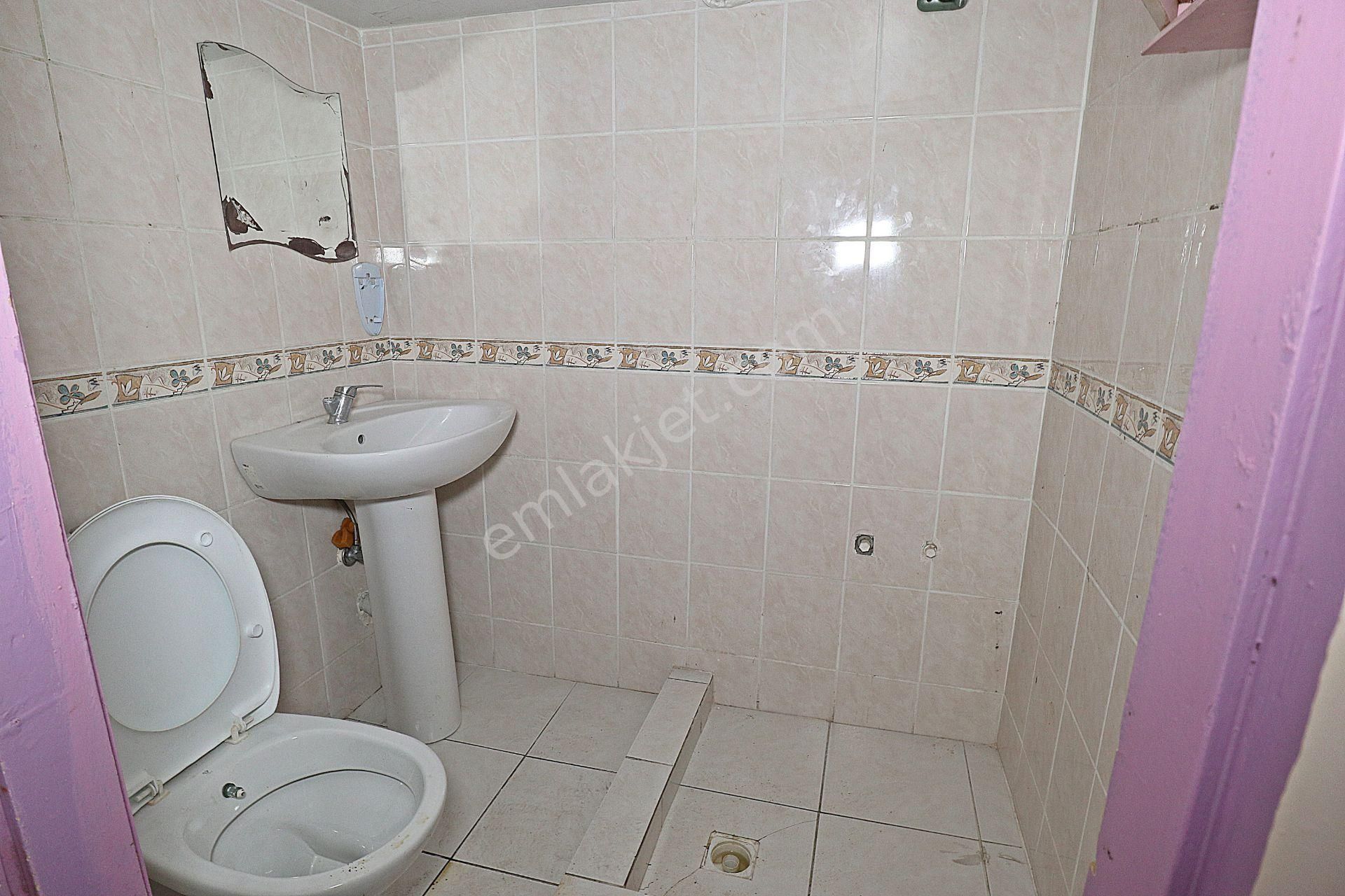 Göztepe Küçükyalıda Müstakil 4 Katlı Satılık Cumbalı Bina - Görsel 9