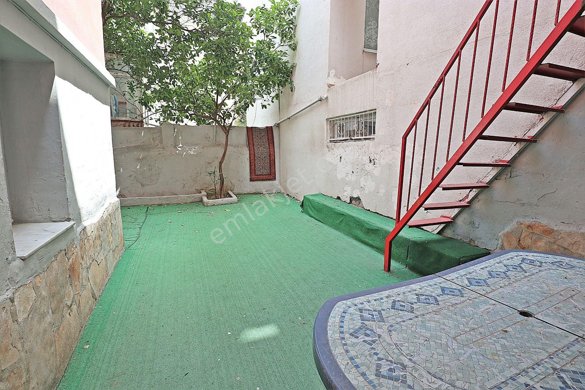 Göztepe Küçükyalıda Müstakil 4 Katlı Satılık Cumbalı Bina - Görsel 34