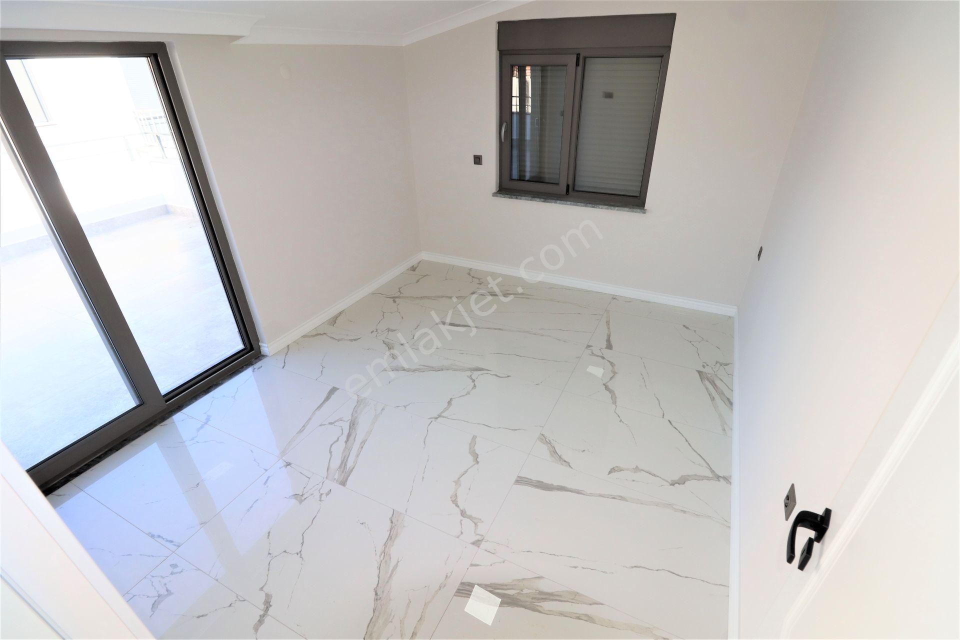 Altınoluk'ta Tek Başına Müstakil 5+1 Süper Lüks - Görsel 27