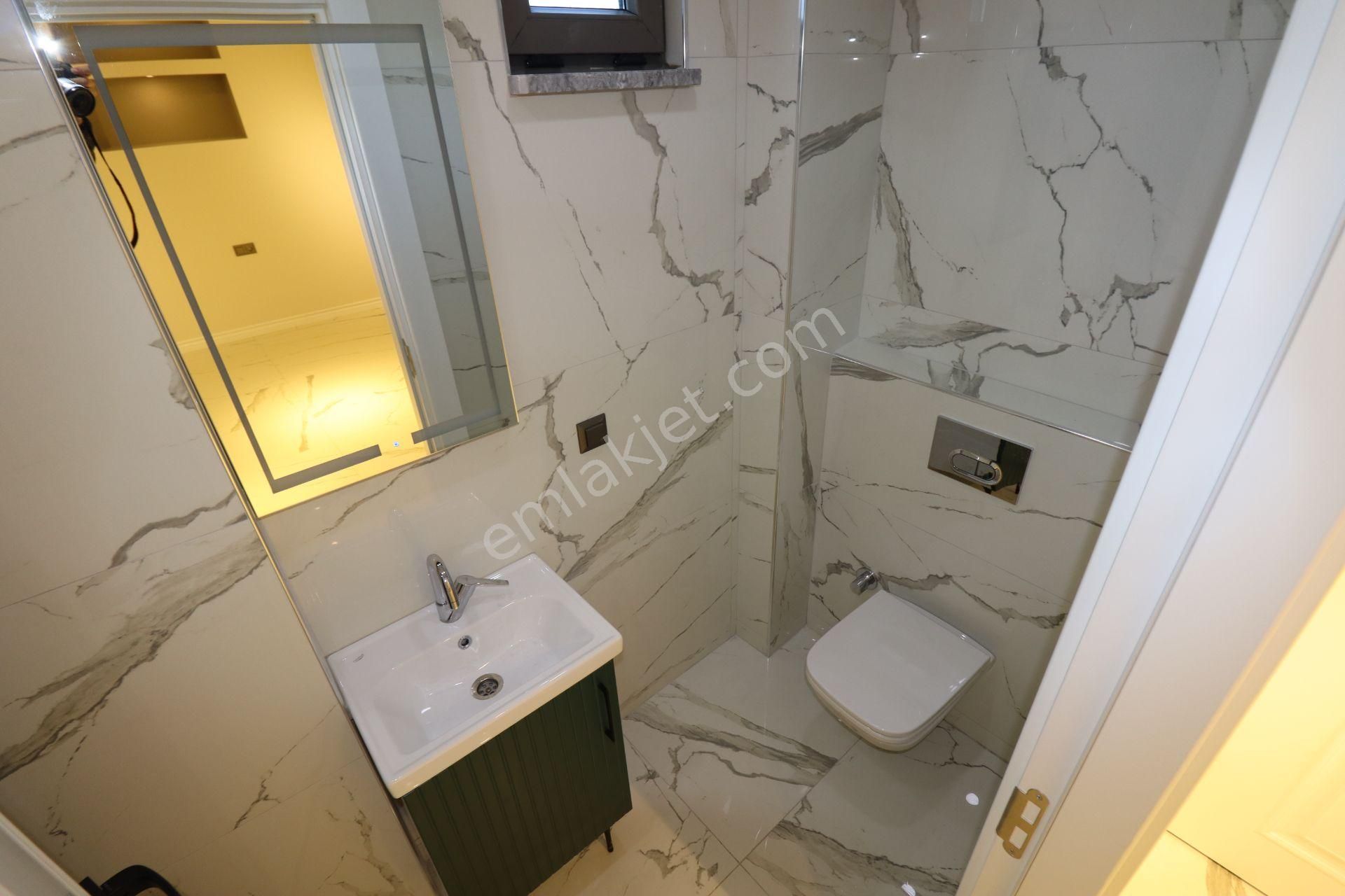 Altınoluk'ta Tek Başına Müstakil 5+1 Süper Lüks - Görsel 24