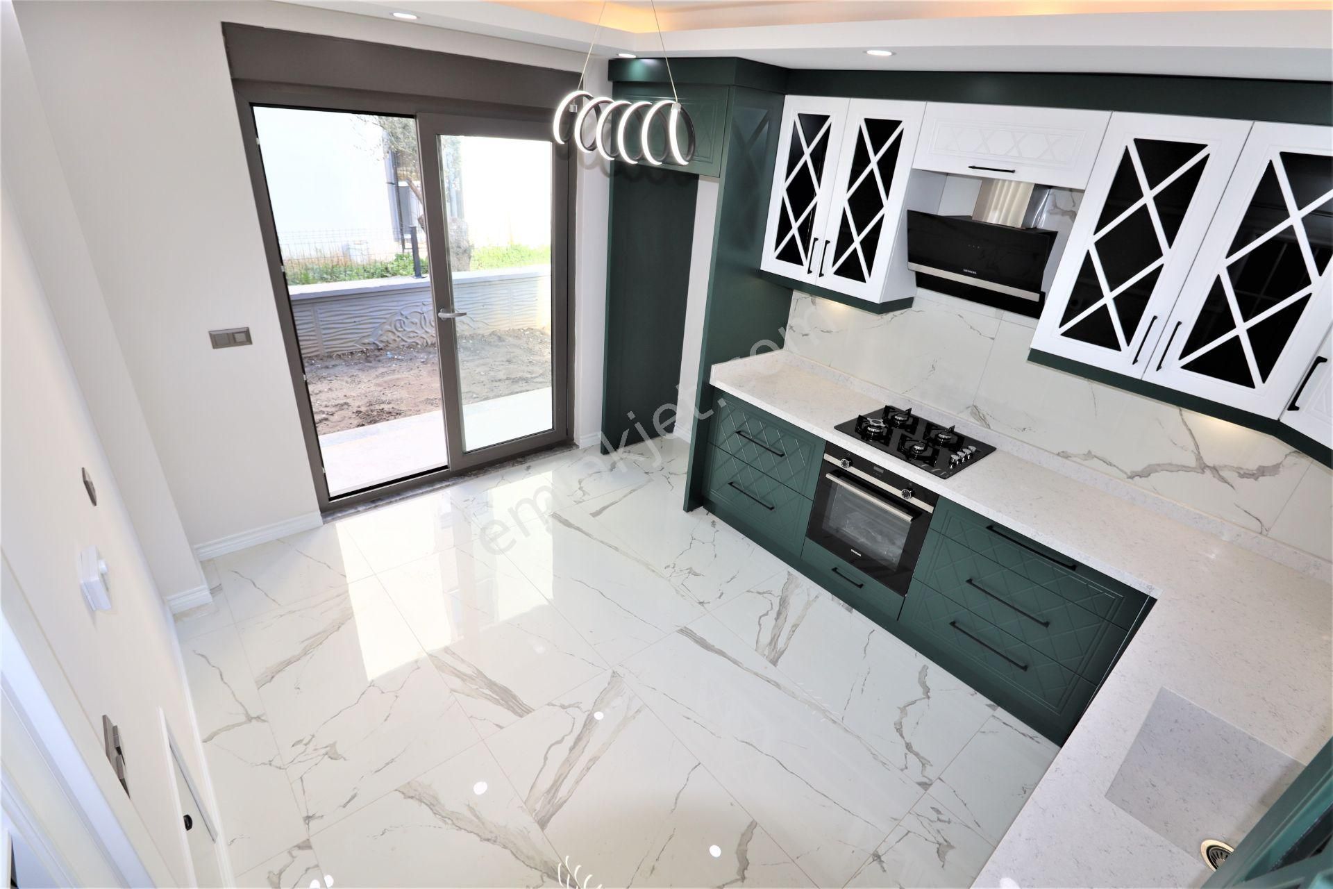 Altınoluk'ta Tek Başına Müstakil 5+1 Süper Lüks - Görsel 19