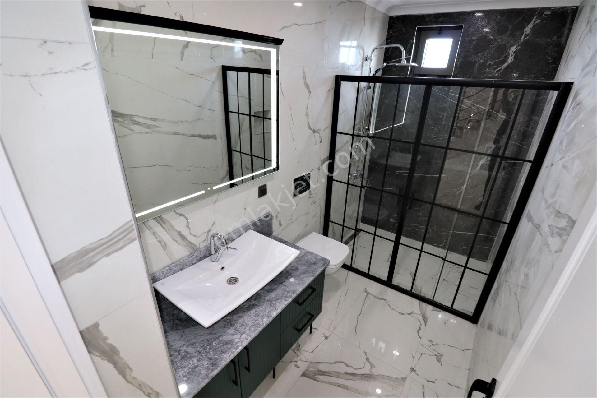 Altınoluk'ta Tek Başına Müstakil 5+1 Süper Lüks - Görsel 22