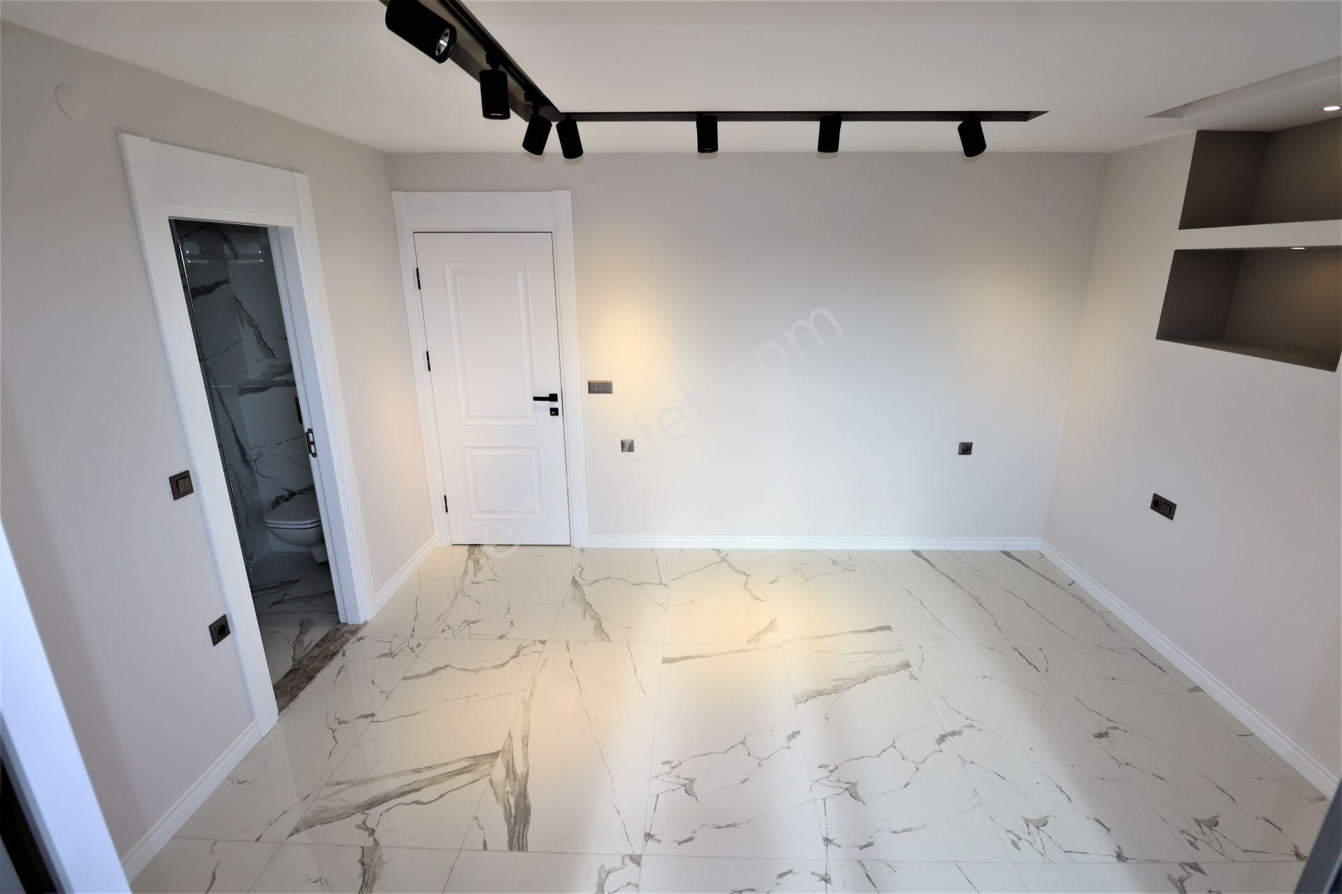 Altınoluk'ta Tek Başına Müstakil 5+1 Süper Lüks - Görsel 25