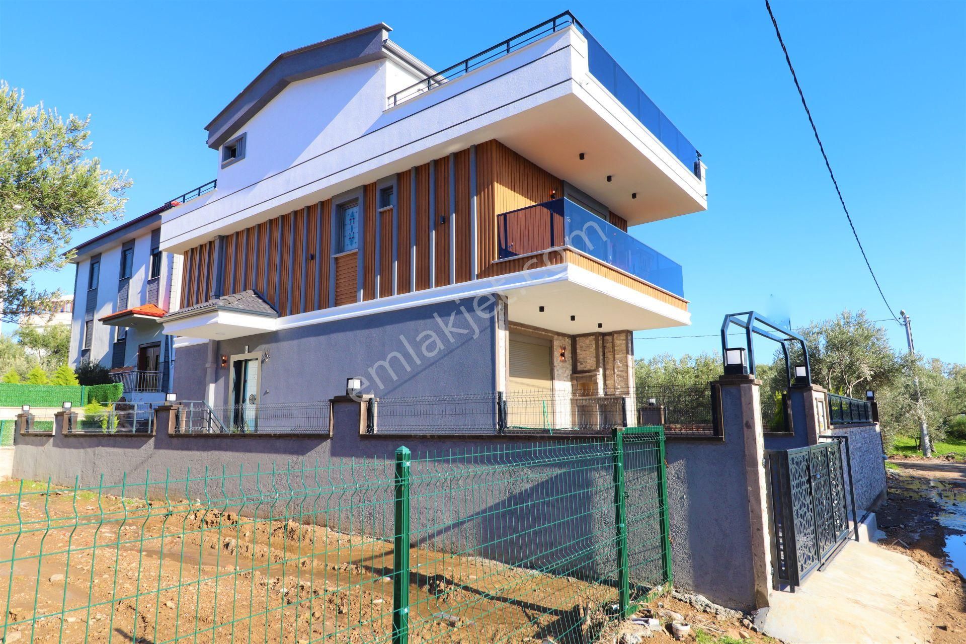 Altınoluk'ta Tek Başına Müstakil 5+1 Süper Lüks - Görsel 2