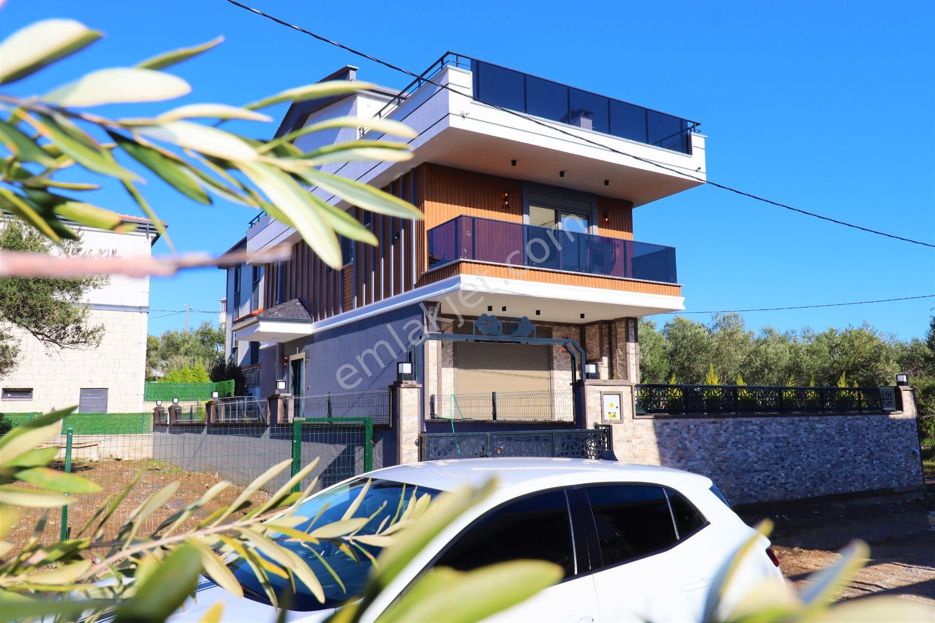 Altınoluk'ta Tek Başına Müstakil 5+1 Süper Lüks - Görsel 4