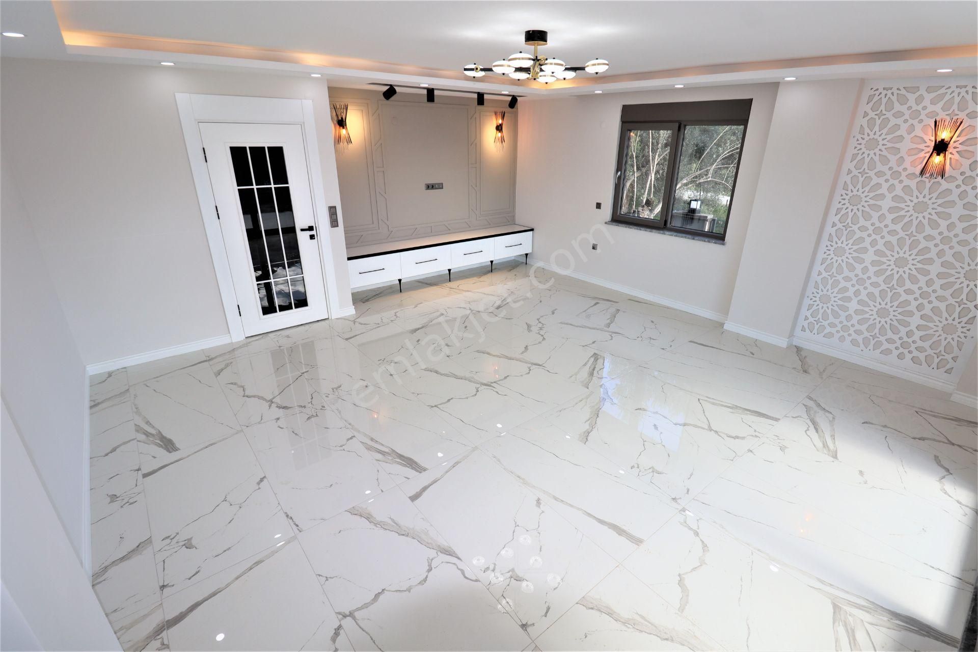 Altınoluk'ta Tek Başına Müstakil 5+1 Süper Lüks - Görsel 14