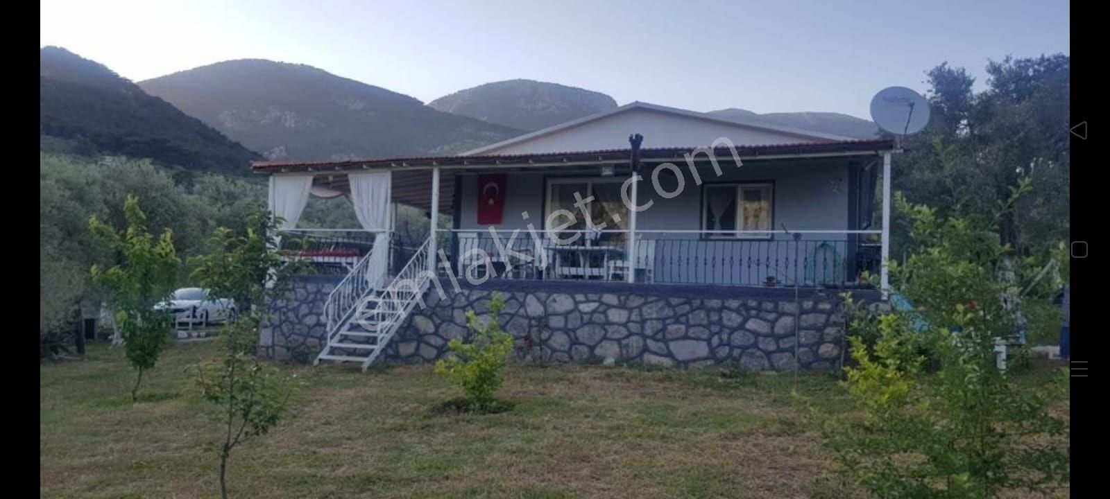 İzmir Torbalı Gold Emlaktan Satılık Harika Bahçeli Ev