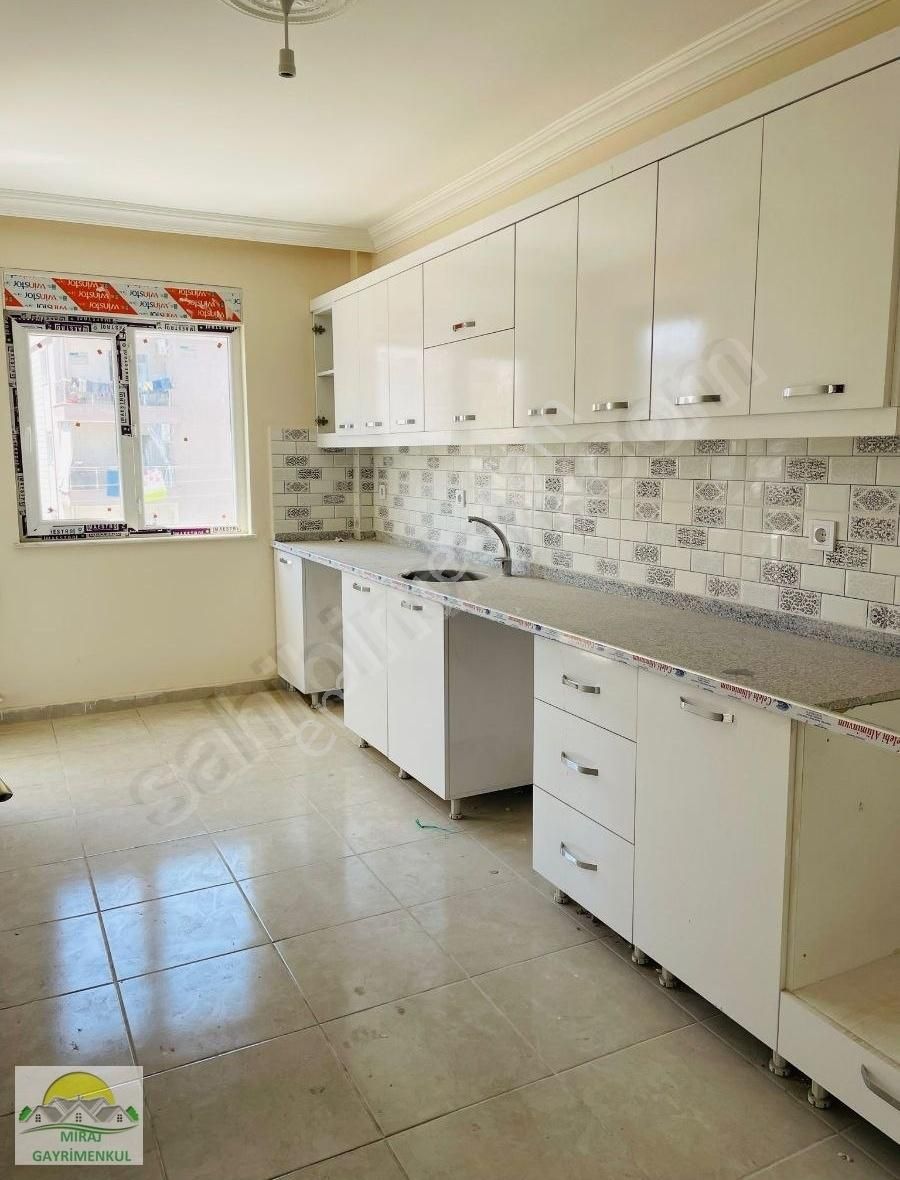 Muratpaşa Kızılarık Satılık Daire Antalya Kızılarikta katta ayrı mutfaklı 2+1satılık daire