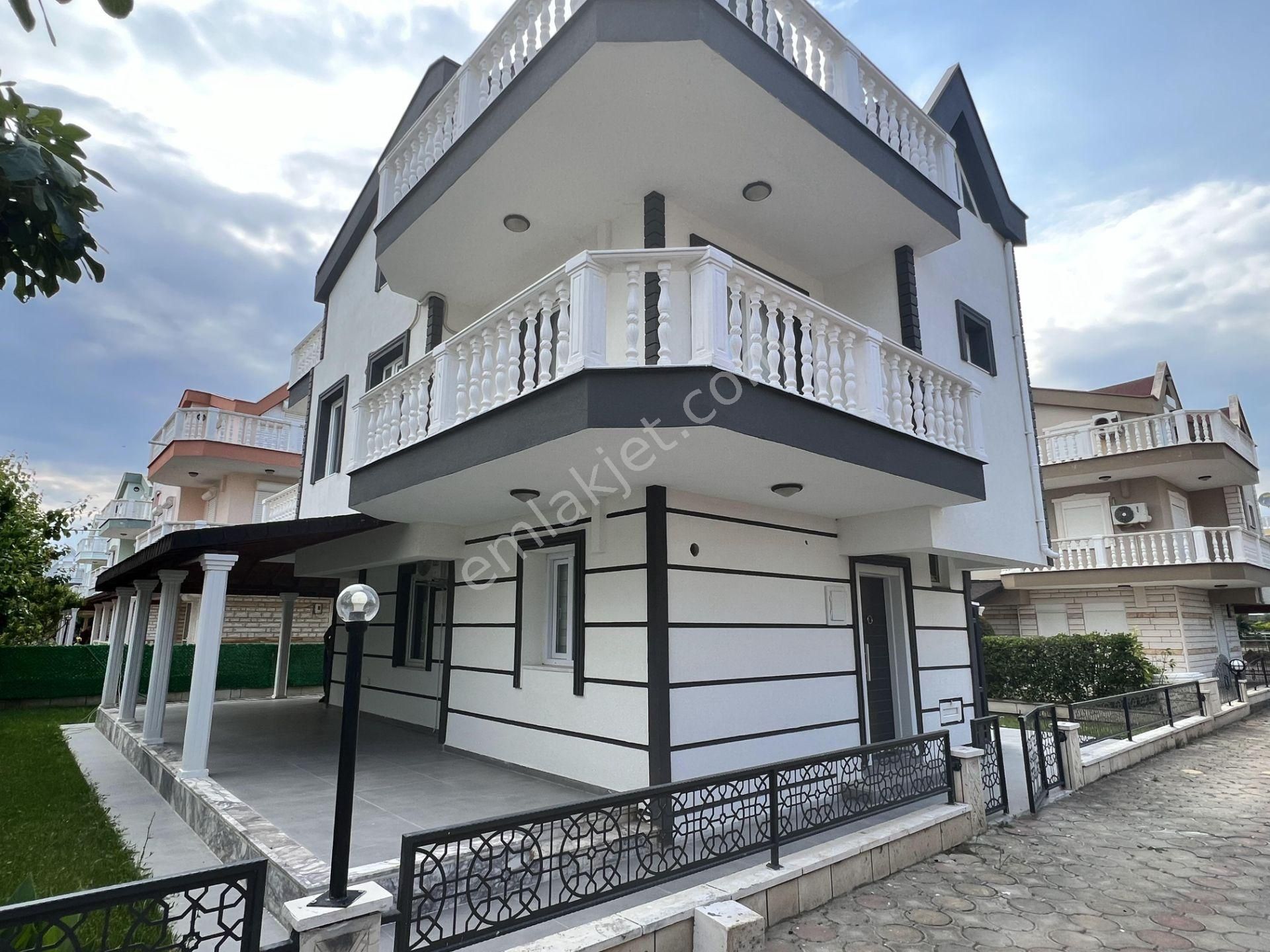 Ayvalık Altınova Satılık Villa  BALIKESİR AYVALIK ALTINOVA DA SATILIK VİLLA.DENİZE COK YAKIN