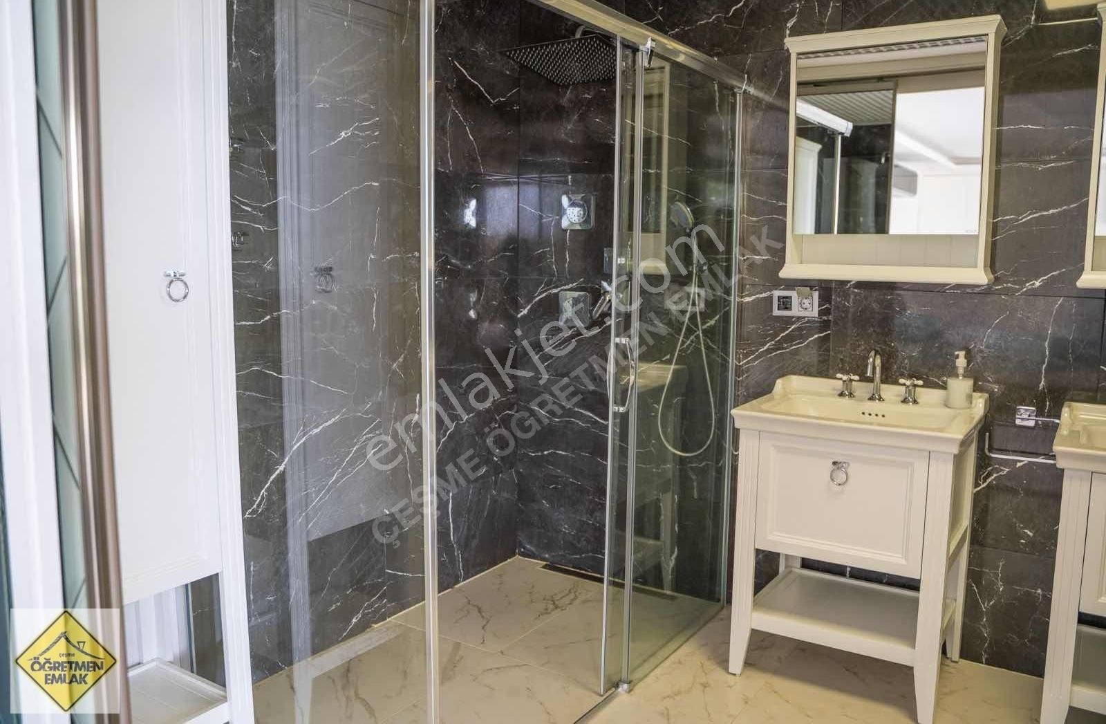 Çeşme Dalyanda Deniz Yakın Geniş Bahçeli Lüks+lüks Villa - Görsel 32