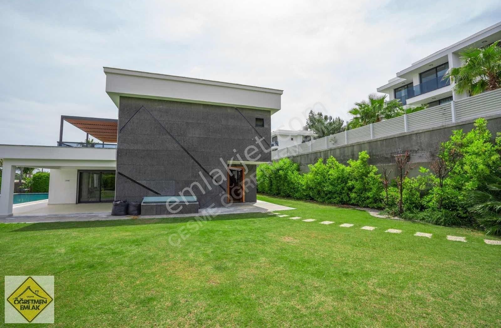 Çeşme Dalyanda Deniz Yakın Geniş Bahçeli Lüks+lüks Villa - Görsel 27