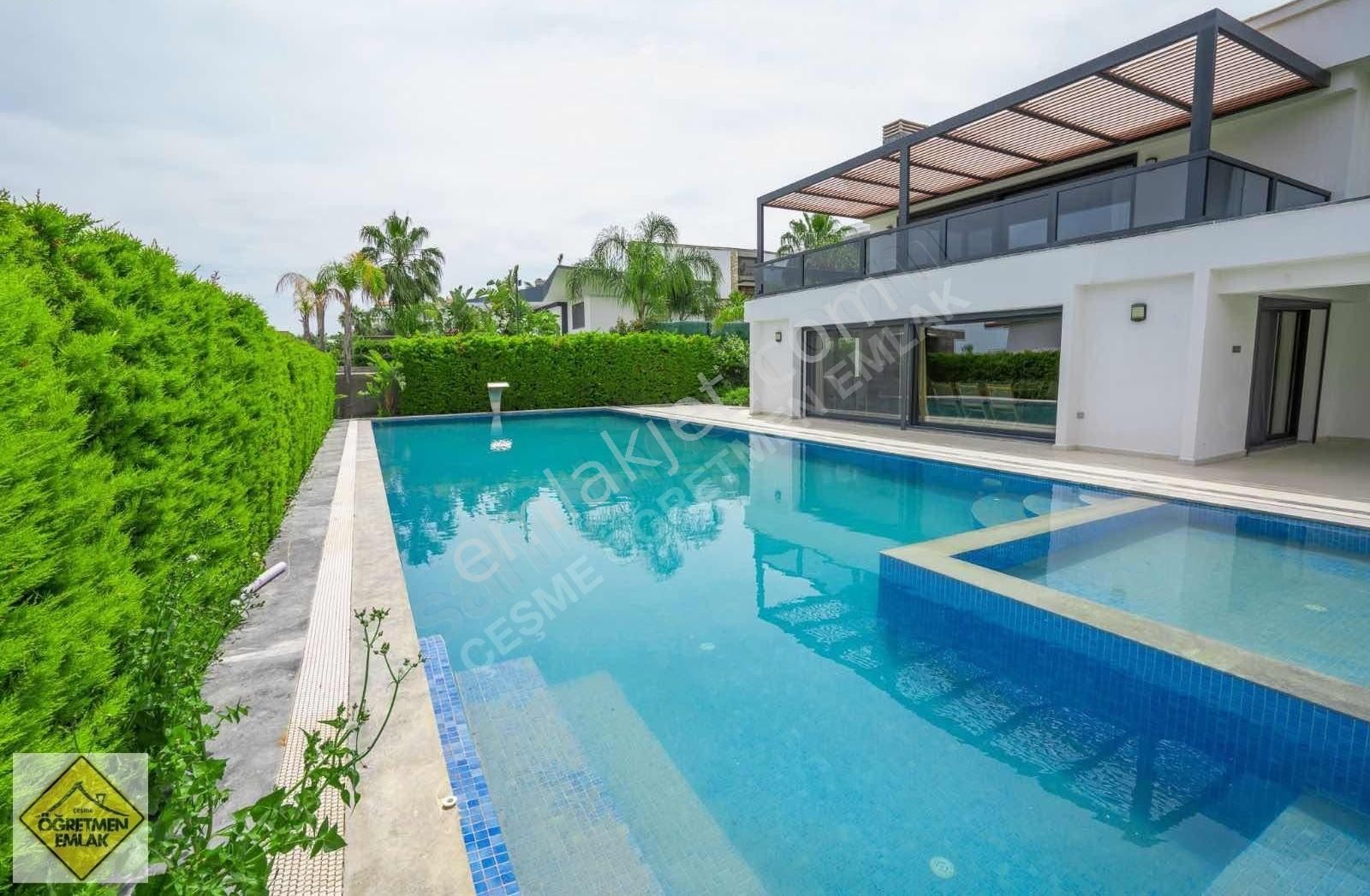 Çeşme Dalyanda Deniz Yakın Geniş Bahçeli Lüks+lüks Villa - Görsel 14