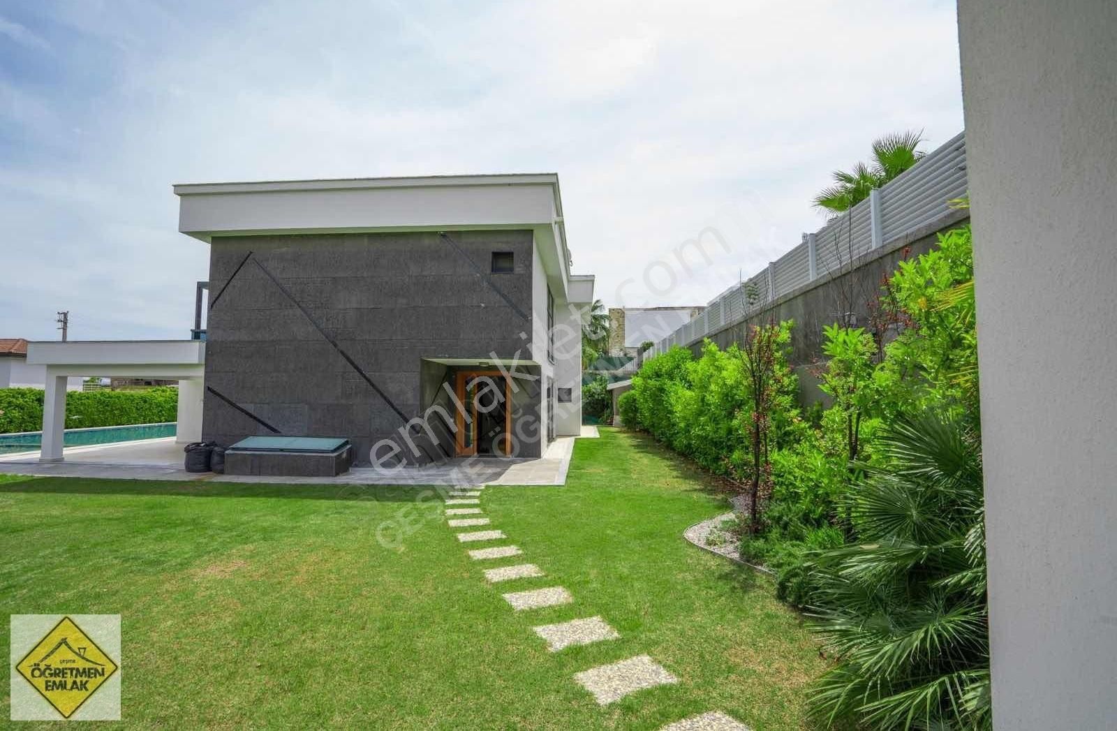 Çeşme Dalyanda Deniz Yakın Geniş Bahçeli Lüks+lüks Villa - Görsel 34