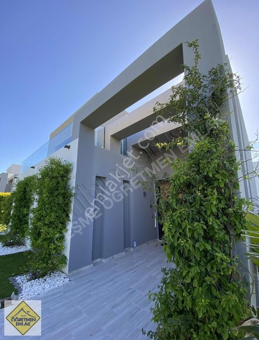 Çeşme Dalyanda Lüks Havuzlu Geniş Bahçeli Muhteşem Yazlık - Görsel 3