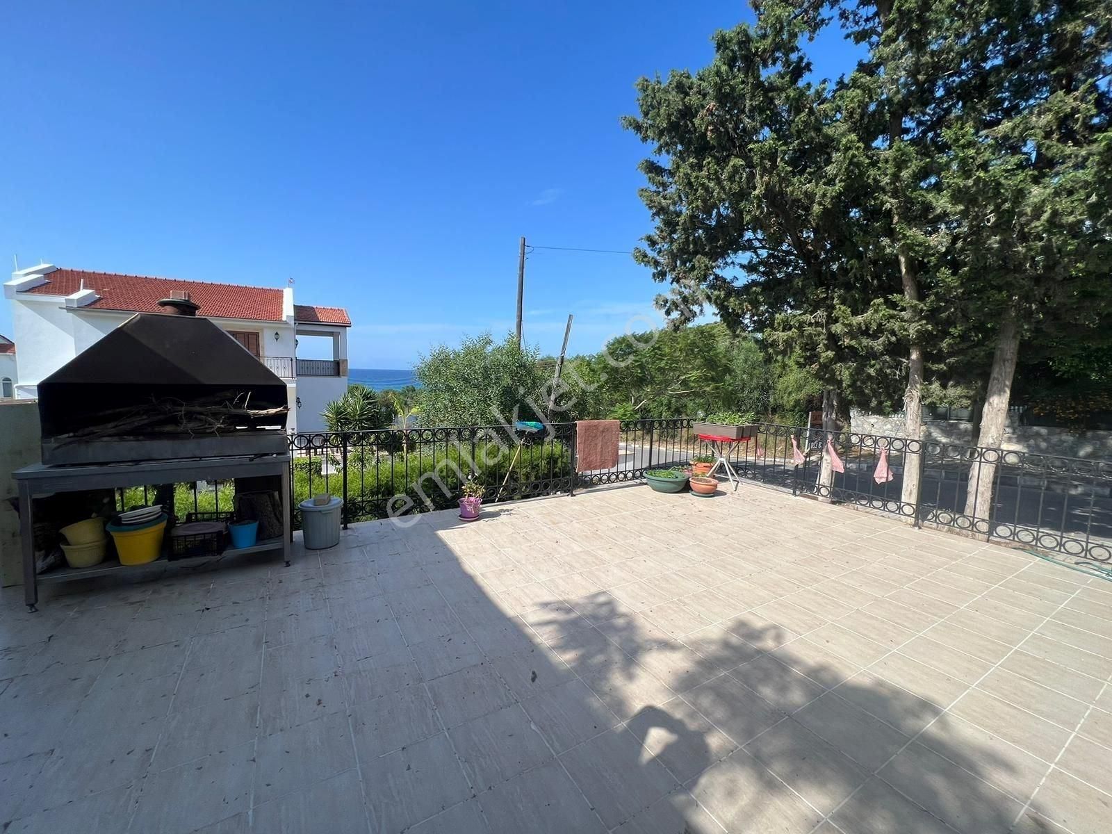 Girtne Alsancak'ta Deniz Kenarın'da Satılık 3+1 Villa - Görsel 17
