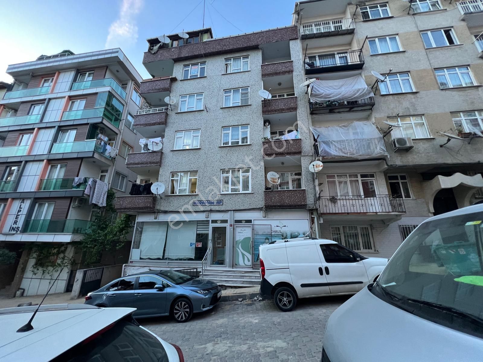 Yenibosna Hürriyet Mahallesinde Satılık 2+1 Daire Hem Kat Eksikli Hem Güney Cephe