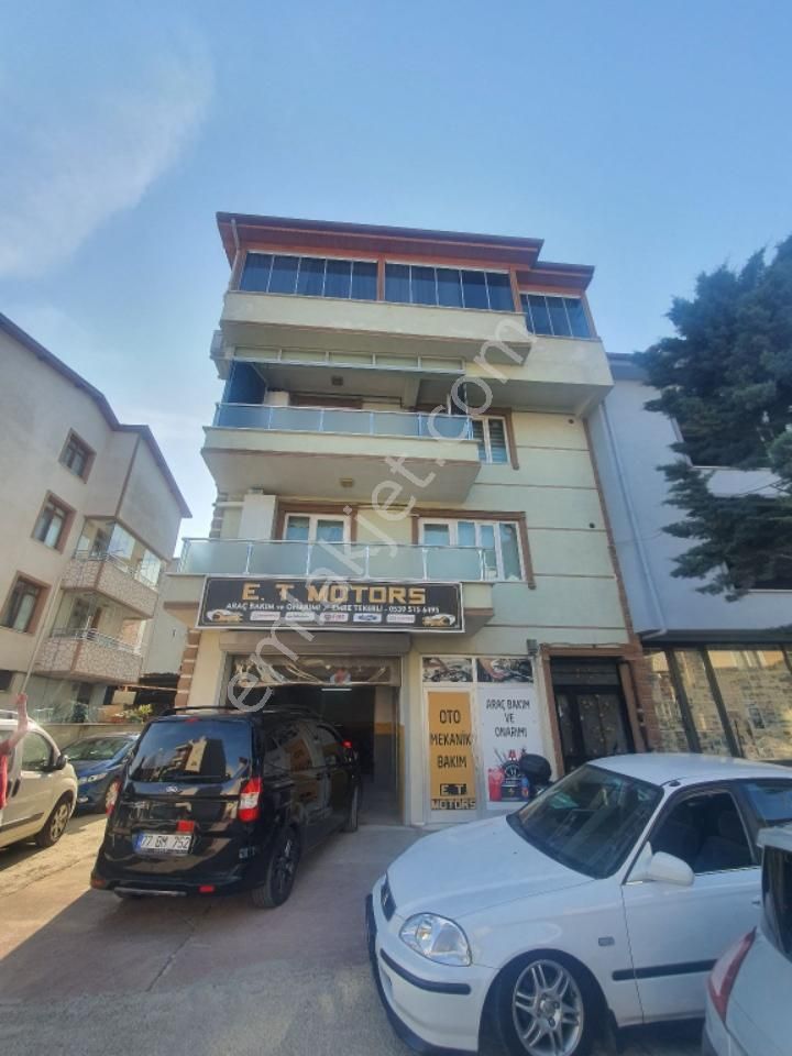 İzmit Yenişehir Satılık Daire Komple Satılık Bîna & Dükkan