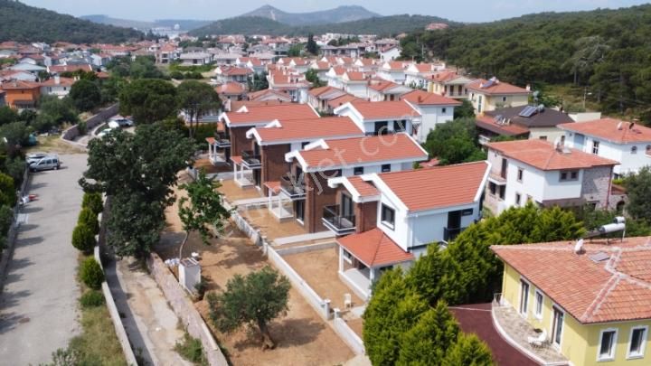 Ayvalık Sefa Çamlık Satılık Villa  AYVALIK ÇAMLIK LAKA MEVKİNDE SATILIK 4+1 LÜKS VİLLALAR