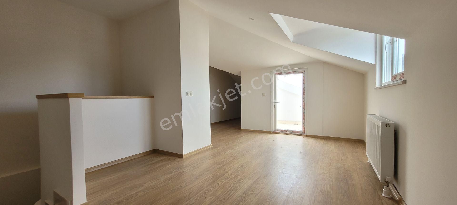 https://imaj.emlakjet.com/listing/13358075/294C41E69AAA785E49873D68AFE8063813358075.jpg