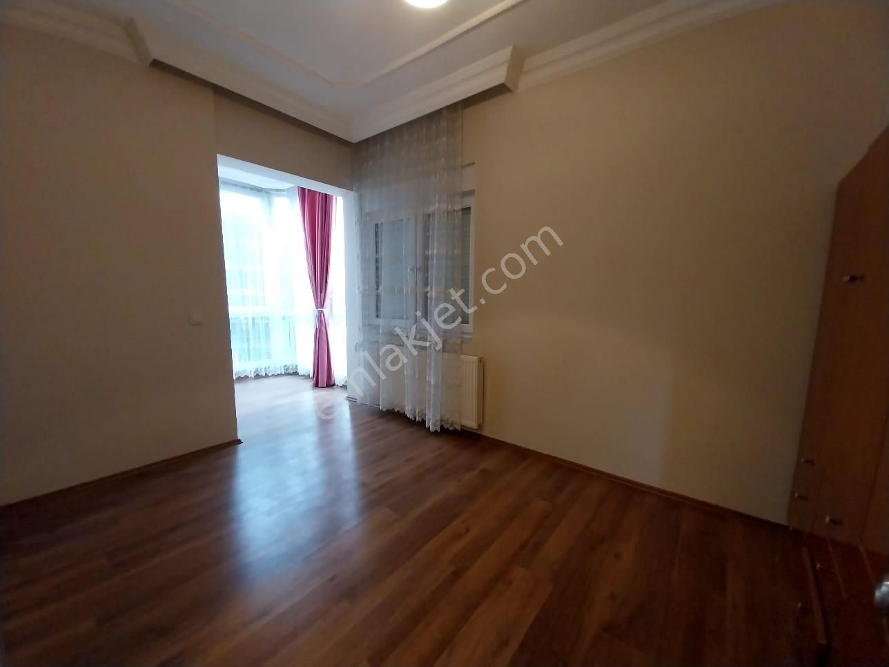 https://imaj.emlakjet.com/listing/13359275/1096CED3B25E8674F990E87E708B298013359275.jpg