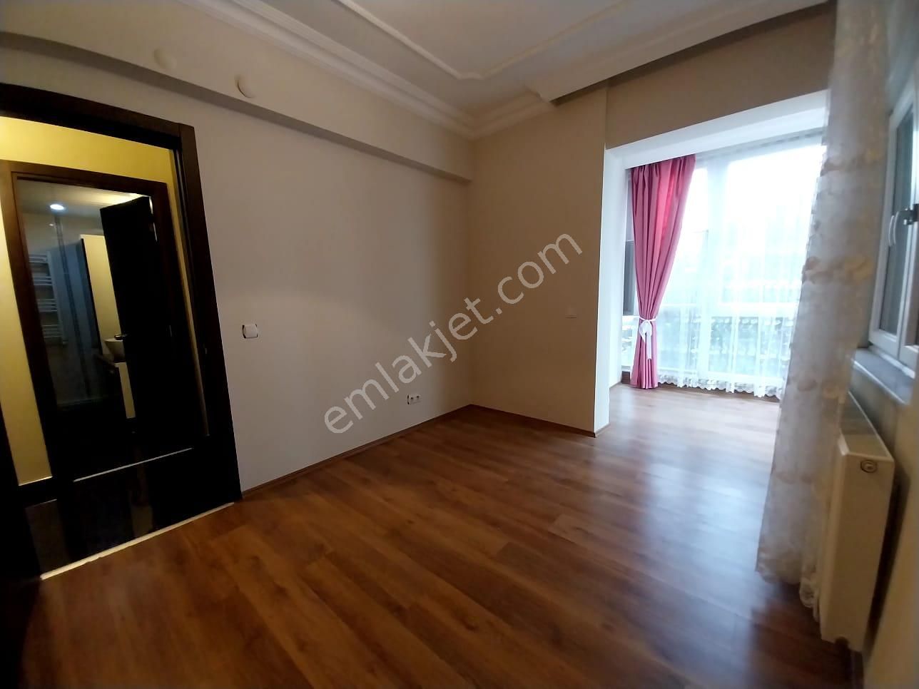 https://imaj.emlakjet.com/listing/13359275/EDAB7BA7E203CD7576D1200465194EA813359275.jpg