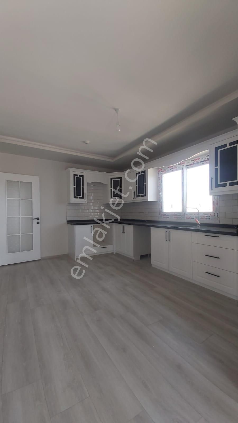 Erdemli Alata Satılık Daire  ALATA'DA DENİZ  VE HAVUZ MANZARALI SATILIK DAİRE