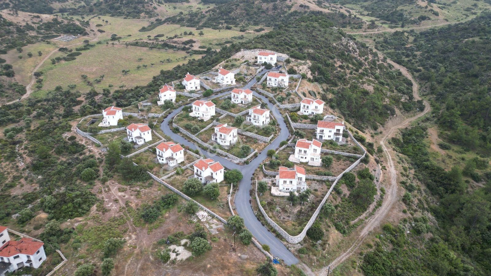 Girne Esentepe Köyü Satılık Villa İmarlı  GİRNE ESENTEPE'DE NATAMAM 17 VİLLA PROJE VE ARSASI 