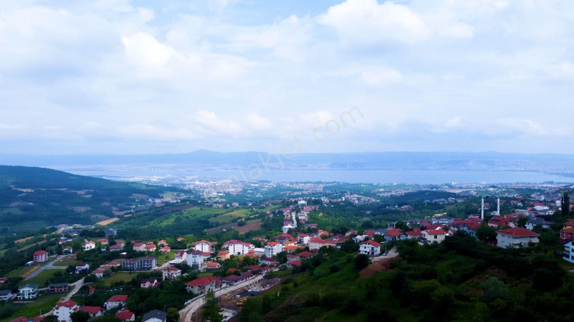 Başiskele Kılıçarslan Satılık Villa İmarlı  Kılıçarslan Mahallesi'nde Vadi Manzaralı İmarlı Arsa