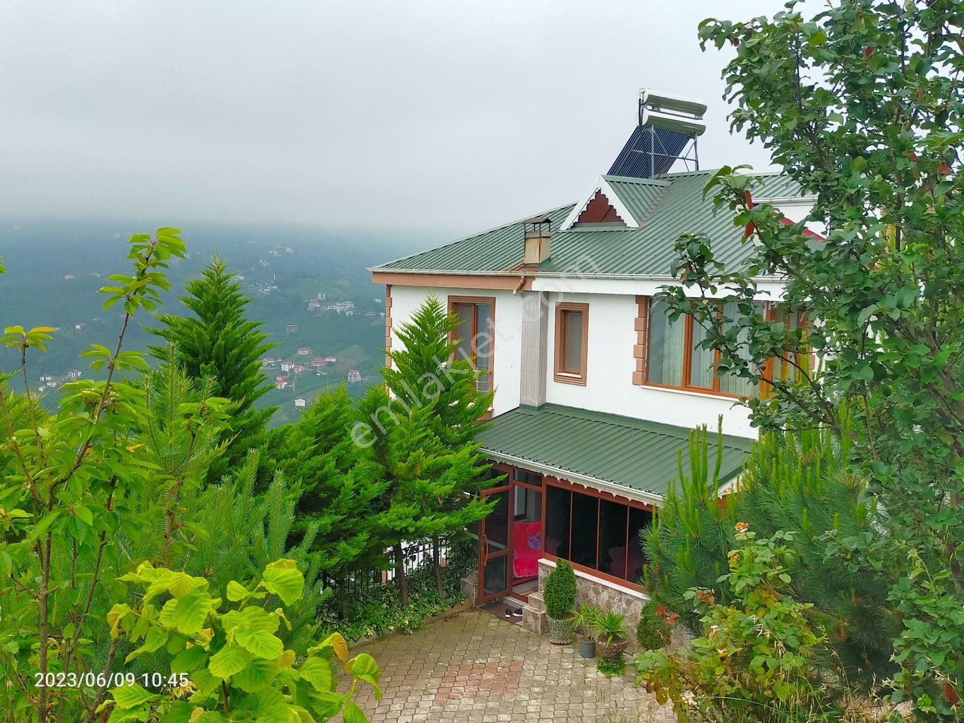 Akçaabat Derecik Satılık Villa TRABZON AKÇAABAT UĞURLU MAHALLESİNDE SATILIK VİLLA