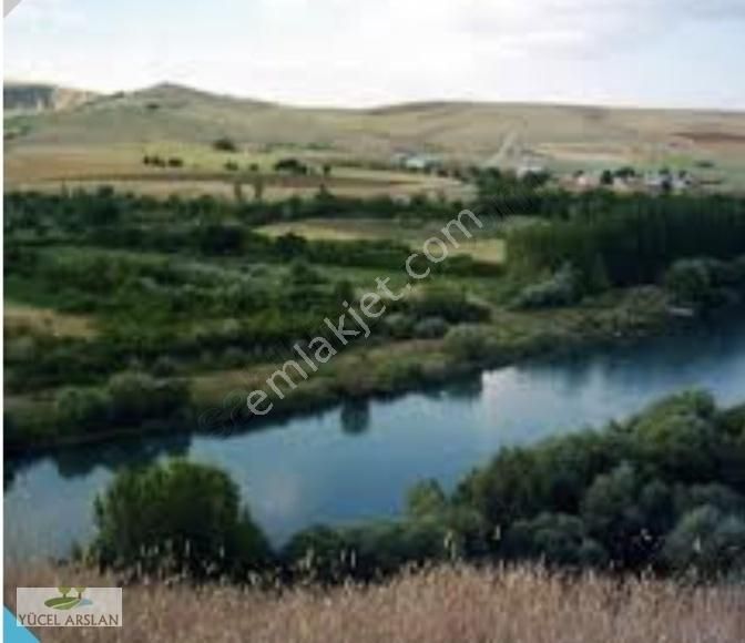 Mazgirt Obuzbaşı Köyü Satılık Konut İmarlı Mazgirt Kürakan köyünde baraj kenarı satılık imarlı 781m2 ARSA
