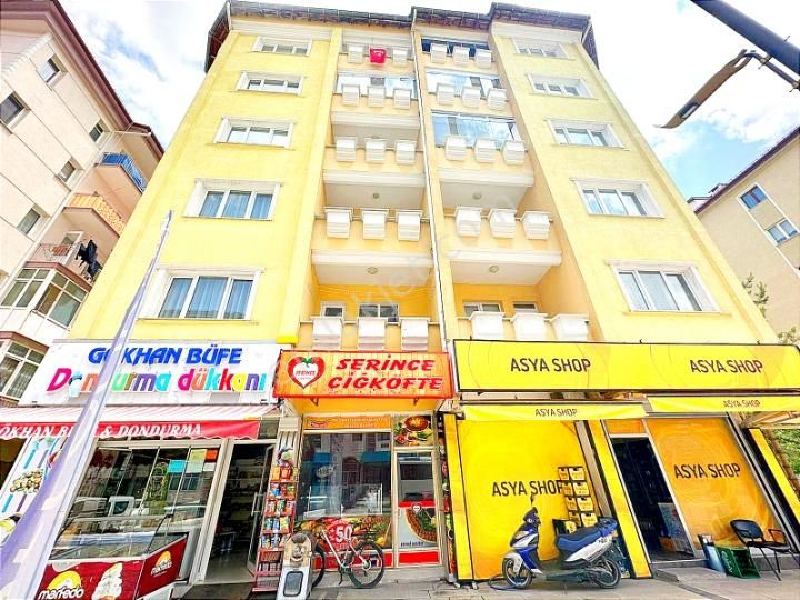 Sivas Merkez Mevlana Satılık Dükkan & Mağaza * Karahan Emlak'tan* Mevlana Caddesi Üzerinde* Satılık 20 M² Dükkan* Çiğköfteci Olan Dükkan