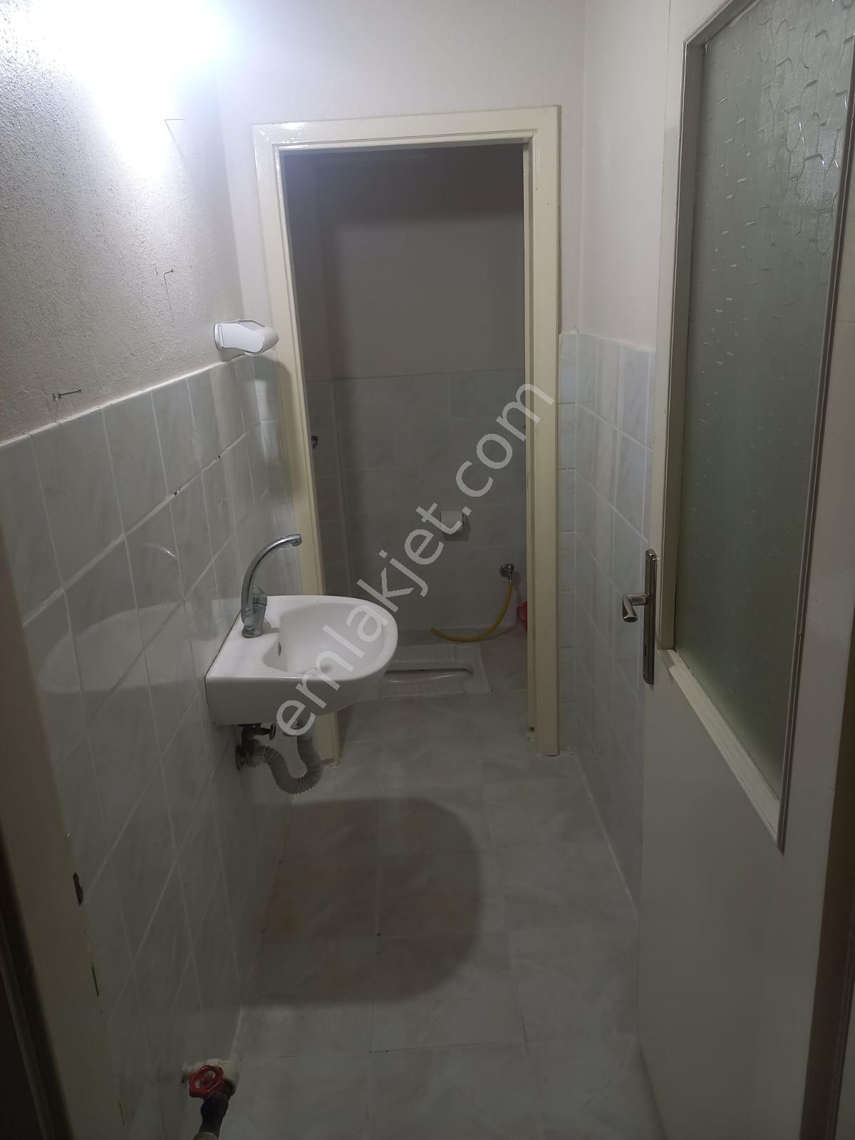 Çorum Pehlivan Emlaktan Carfur Civarı Temiz Bakımlı 3+1 Kiralık Daire - Görsel 12