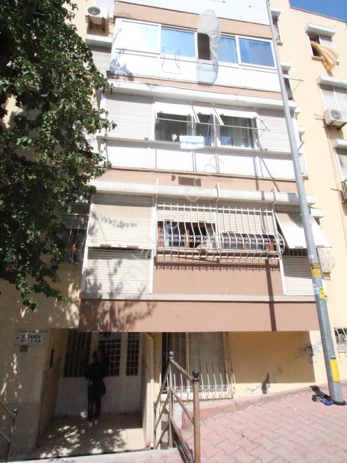 Muratpaşa Kızılsaray Satılık Daire GÜLLÜK CADDESİNE İKİNCİ BİNADA SATILIK BAKIMLI 3+1 DAİRE