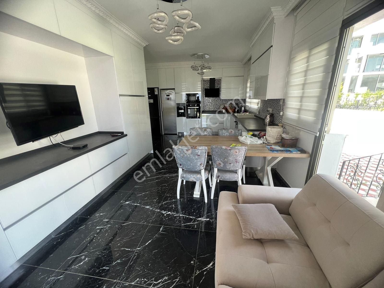 Girne Çatalköy'de Satılık Ultra Luks Villa - Görsel 7