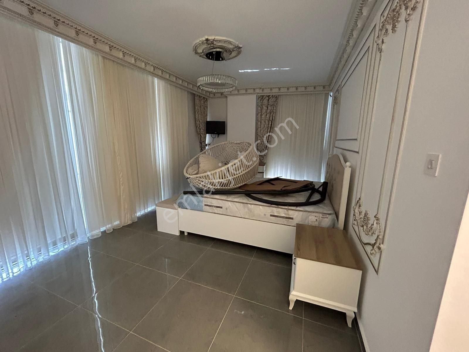 Girne Çatalköy'de Satılık Ultra Luks Villa - Görsel 18
