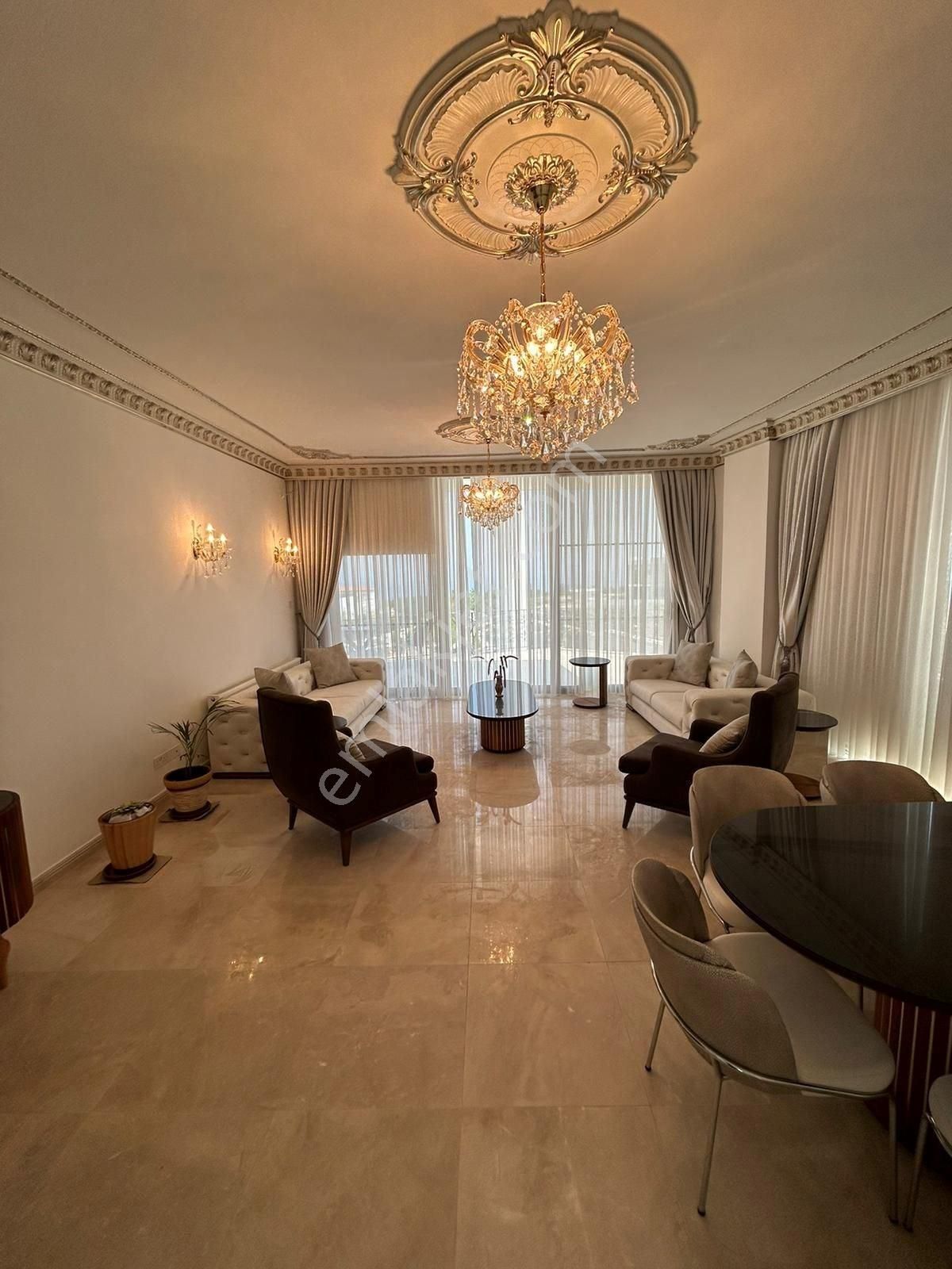Girne Çatalköy'de Satılık Ultra Luks Villa - Görsel 9