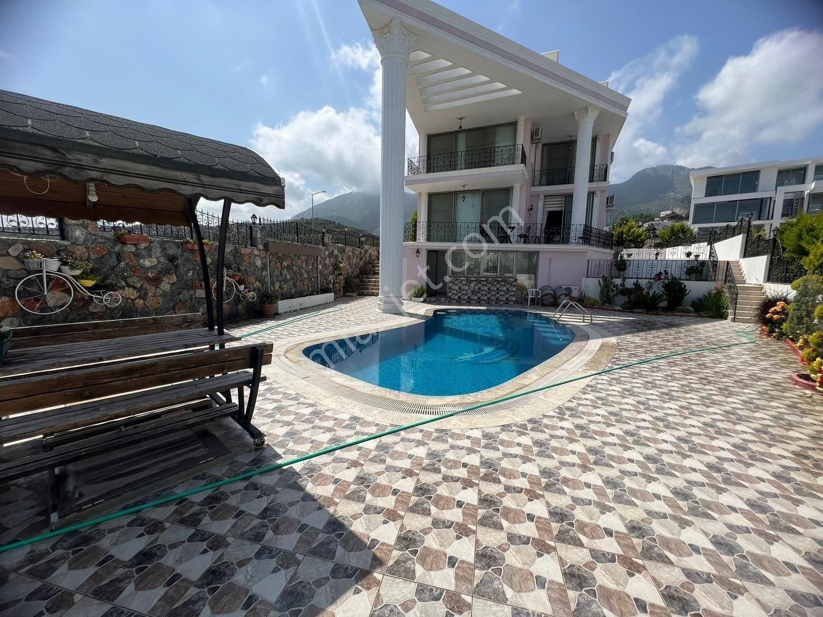 Girne Çatalköy'de Satılık Ultra Luks Villa - Görsel 33