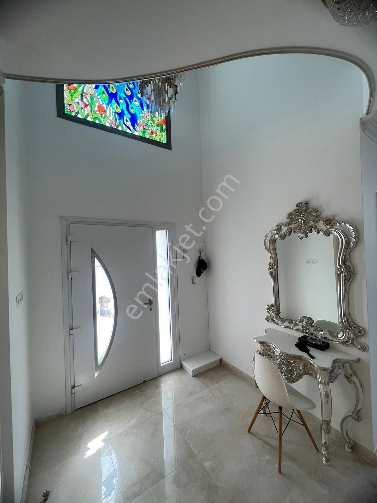 Girne Çatalköy'de Satılık Ultra Luks Villa - Görsel 15
