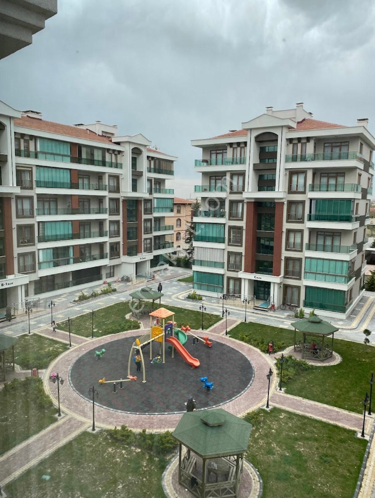 Site İci,klimalı,k.otoparklı , 120 M2 Eşyalı Satılık Daire - Görsel 23