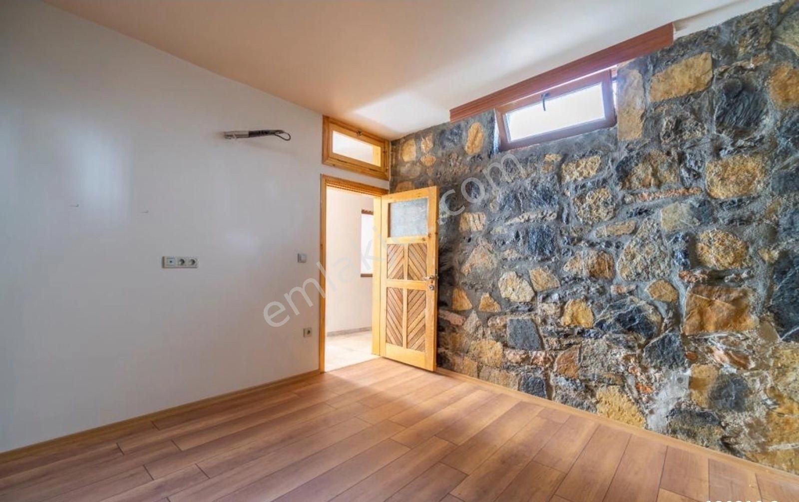 Bodrum Merkez'de Komple Satılık Bina - Görsel 24