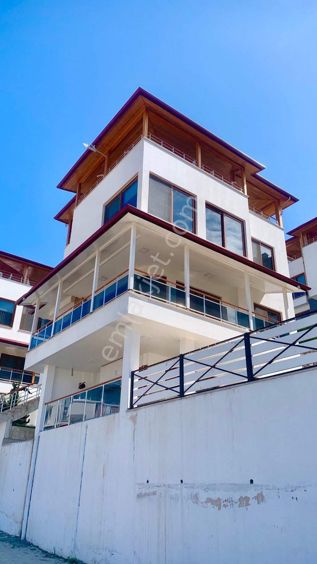 Arsuz Arpaderesi Satılık Villa By ROYAL EMLAKTAN SATILIK SİTE İÇİ LÜKS VİLLA 
