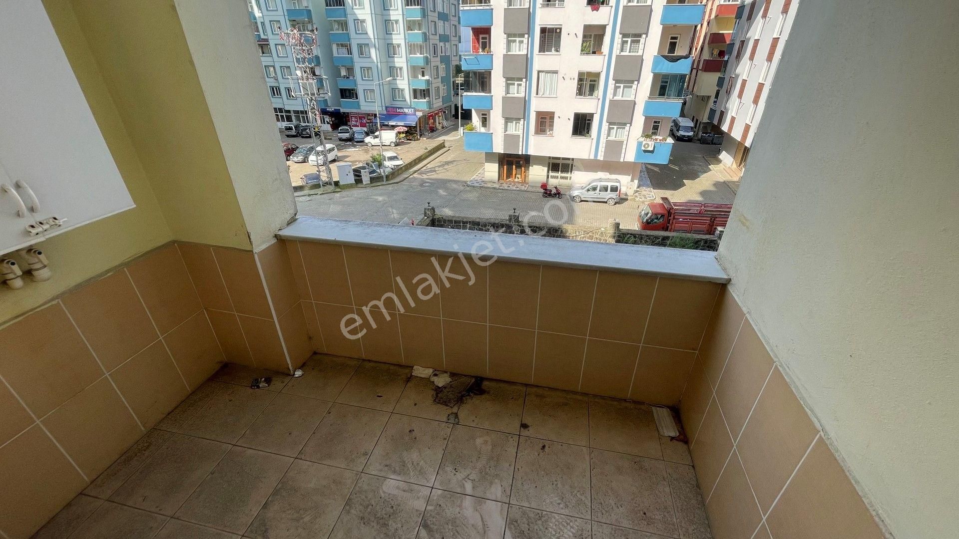 https://imaj.emlakjet.com/listing/13459388/0D5EE854806D67ED3C3B990D91842EC113459388.JPG