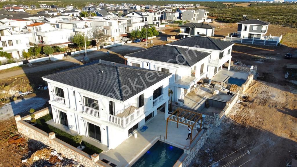 Didim Efeler Satılık Villa Didim Efelerde Satılık 4+1 Açık Mutfak Havuzlu Eşyalı Lüx Villa