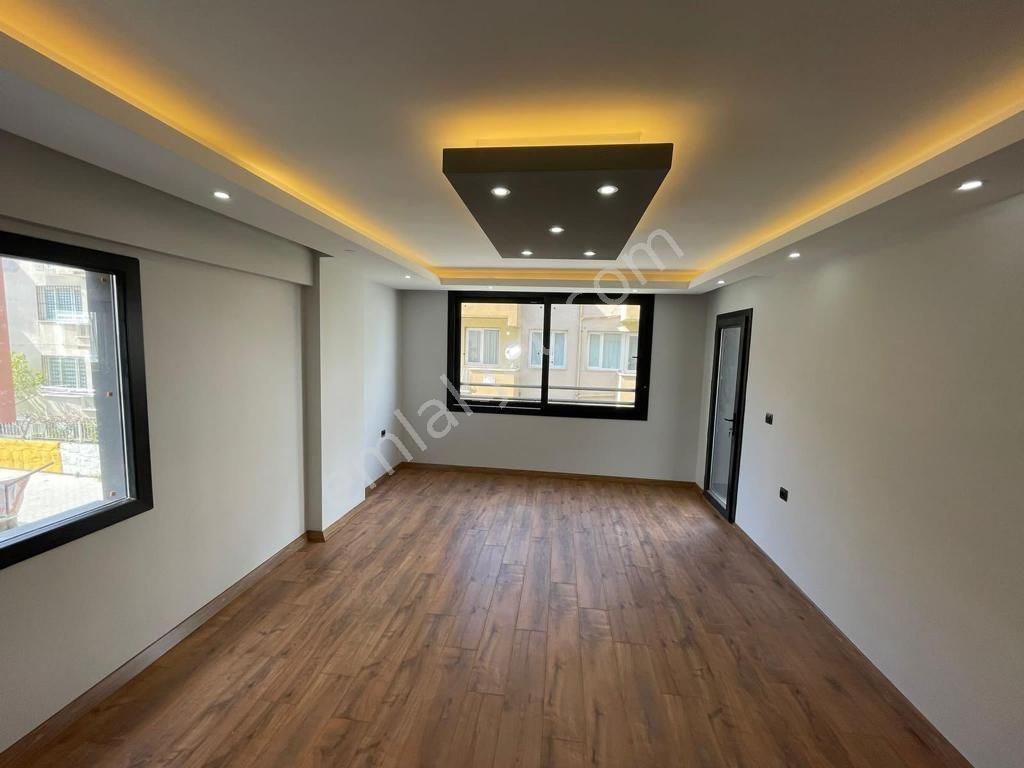 https://imaj.emlakjet.com/listing/13465575/2AB69A3F046F590E8428D5AC7C8D663F13465575.jpeg