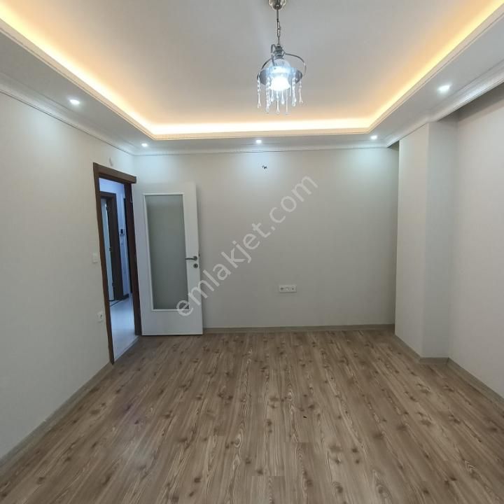https://imaj.emlakjet.com/listing/13467117/B0D57C0C1E18A8A55767D5286434D7CE13467117.jpeg