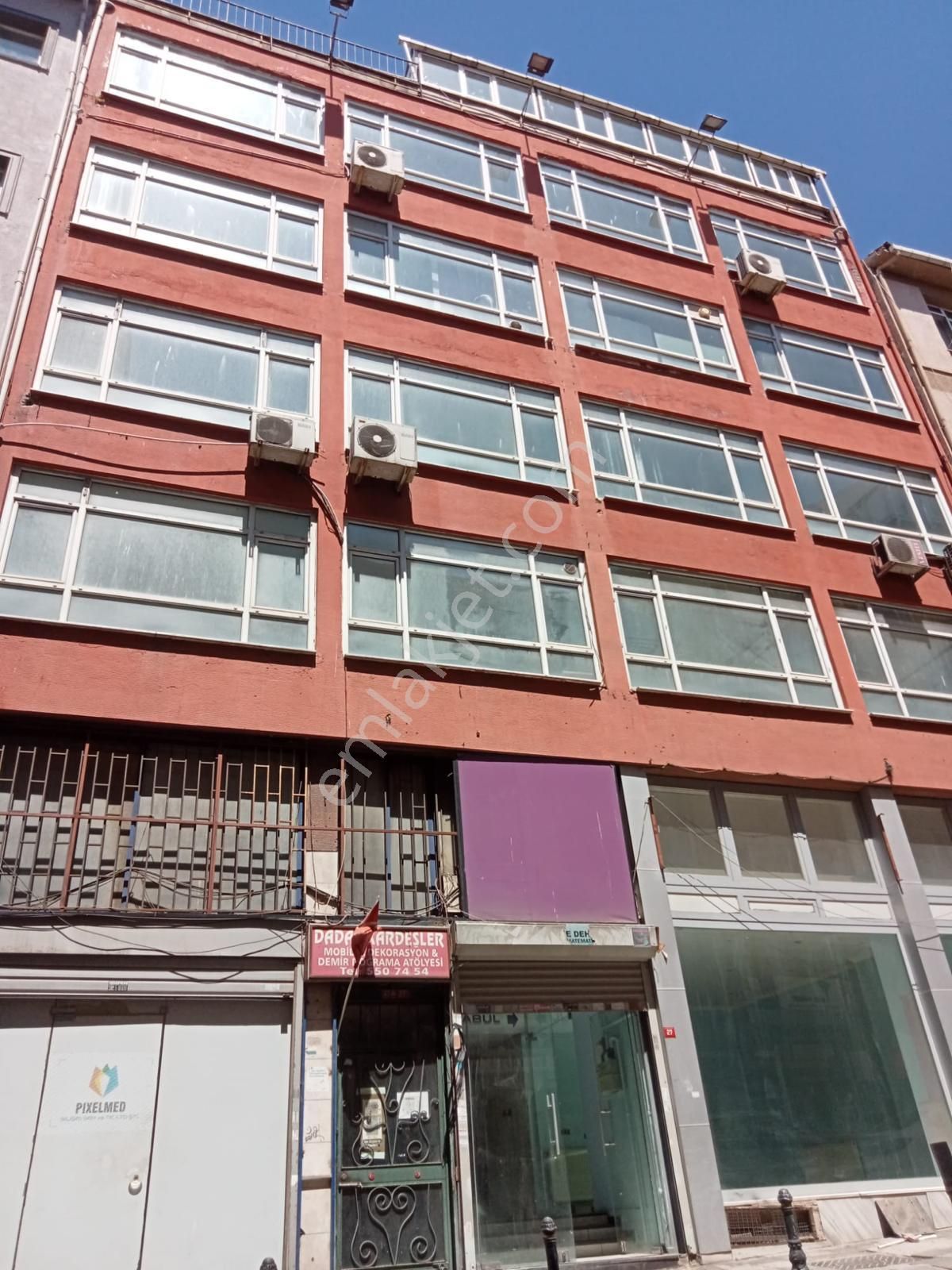 Kadıköy Osmanağa Kiralık Bina  KADIKÖY OSMANAĞA DA 11.000 M2 5 KATLI KOMPLE KİRALIK BİNA