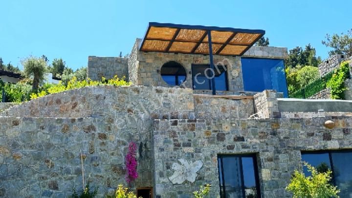 Bodrum Geriş Satılık Villa Yalılavak Geriş'te Havuzlu Müstakil Taş Villa!!